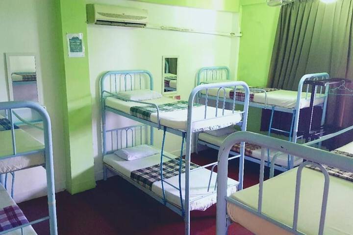 Room 16 of 50