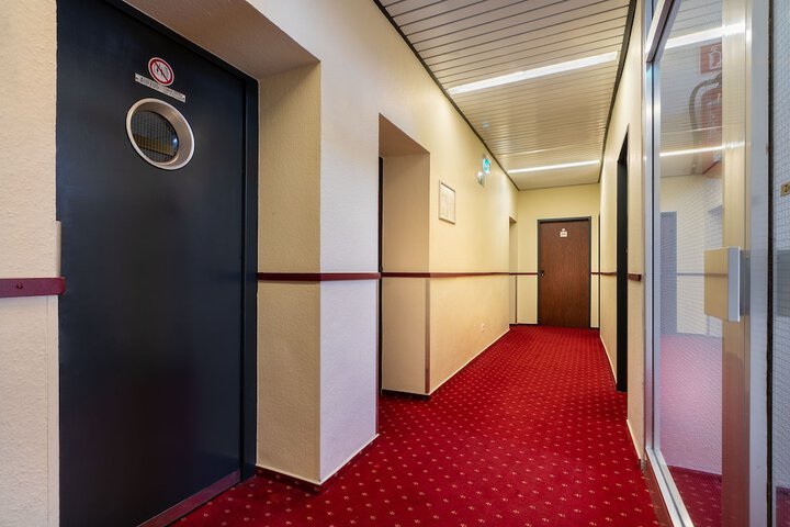 Ballroom/Hall 45 of 47