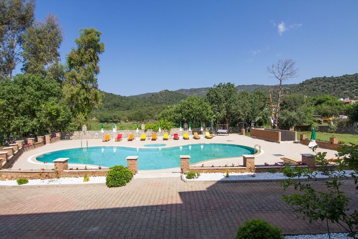 Pool 35 of 60