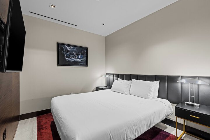 Room 92 of 484