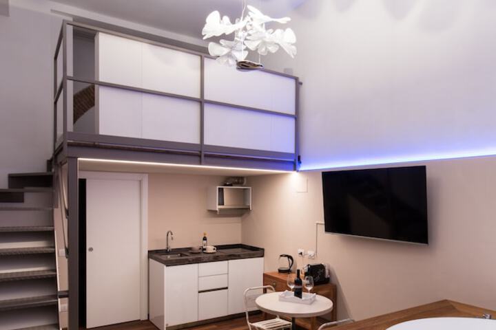 Room 63 of 189