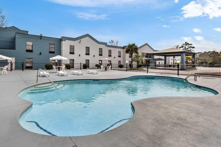 Pool Hotel