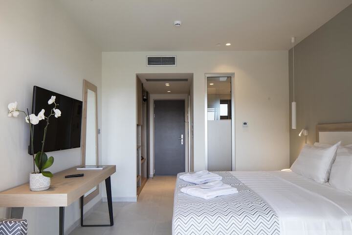 Room 4 of 35