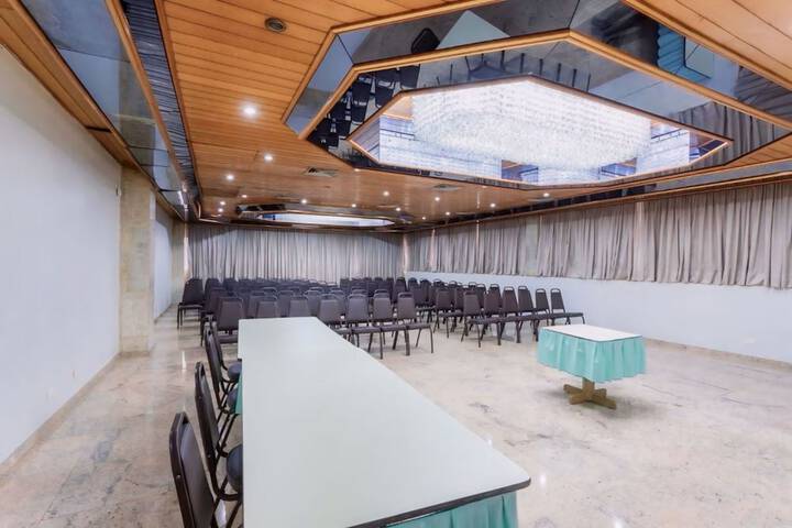 Ballroom/Hall 53 of 78