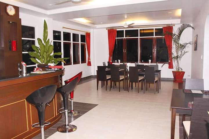 Dining 88 of 159