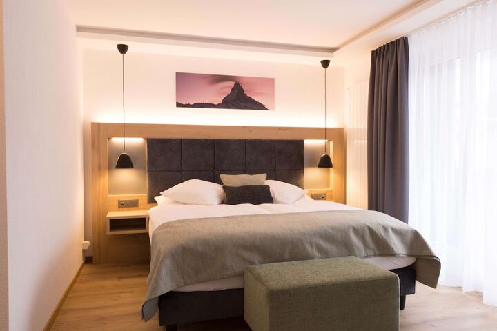 Room 32 of 142