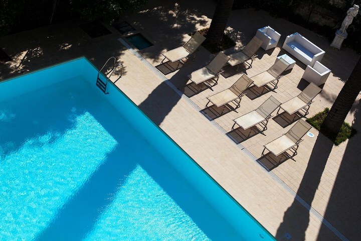 Pool 37 of 61