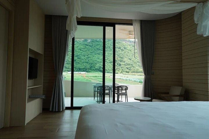 Room 37 of 134