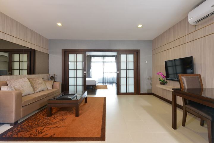 Room 30 of 65