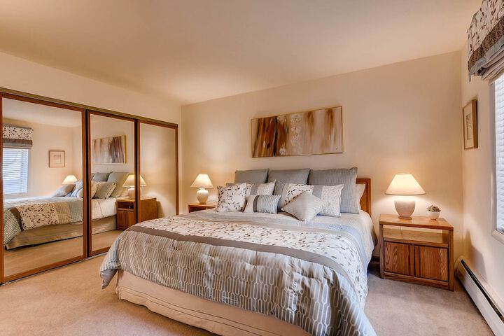 Room 8 of 34