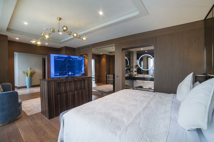 Room 21 of 202