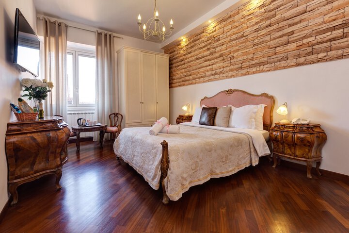 Room 8 of 31
