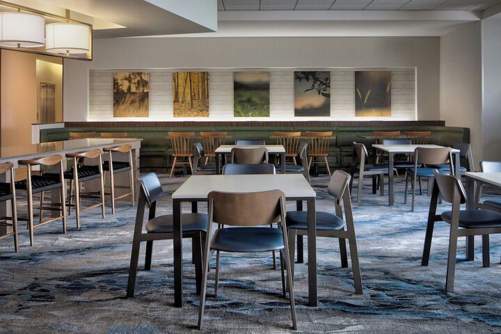 Breakfast/Coffee Service 36 of 42