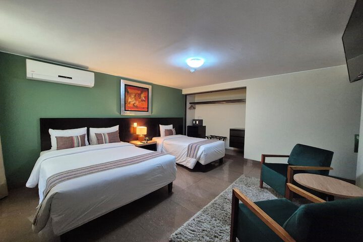 Room 43 of 72
