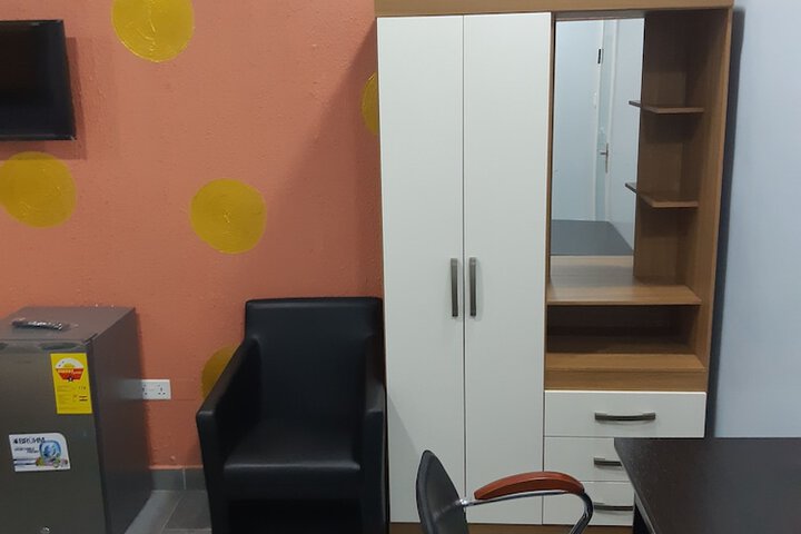 Room 7 of 25