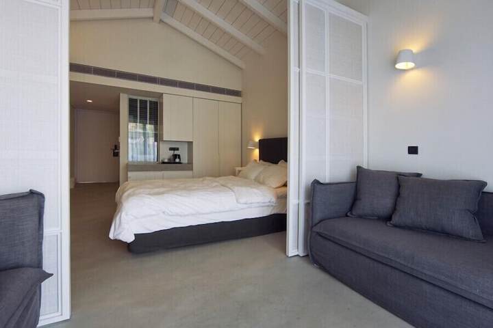 Room 7 of 50