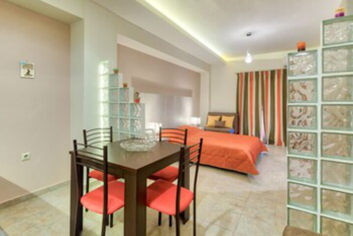 Room 8 of 20
