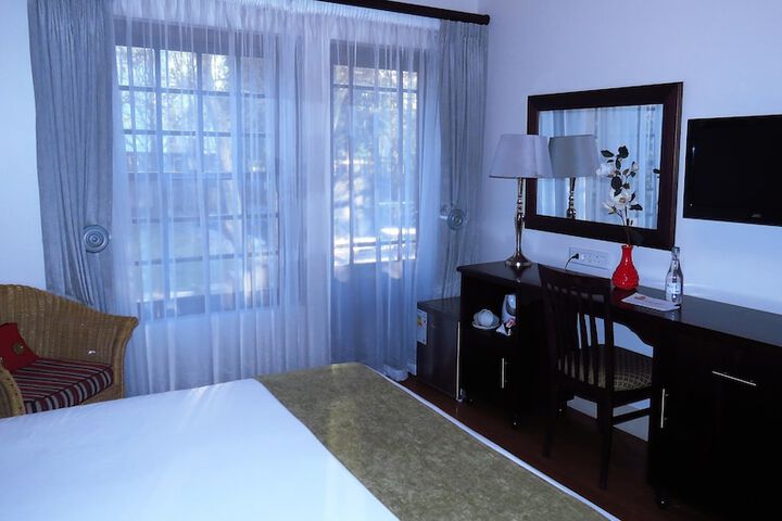 Room 5 of 36