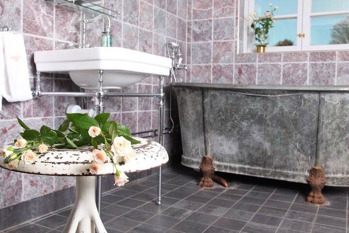 Bathroom Interior Photo