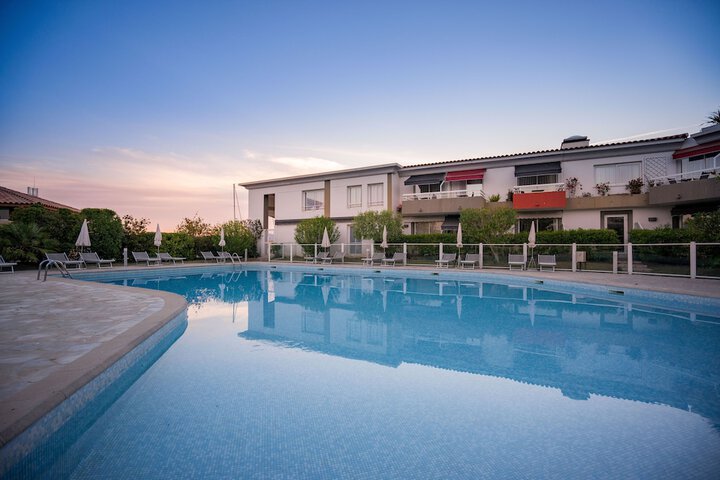 Pool 54 of 111