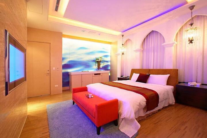 Room 17 of 29