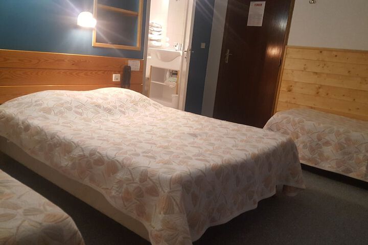 Room 33 of 38