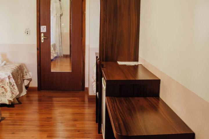 Room 71 of 181