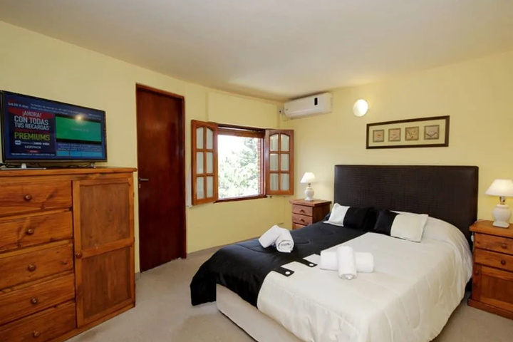 Room 4 of 14