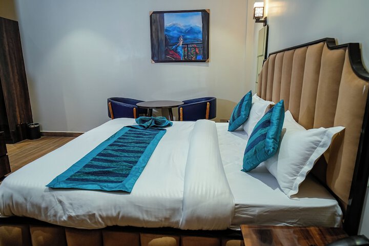 Room 8 of 44