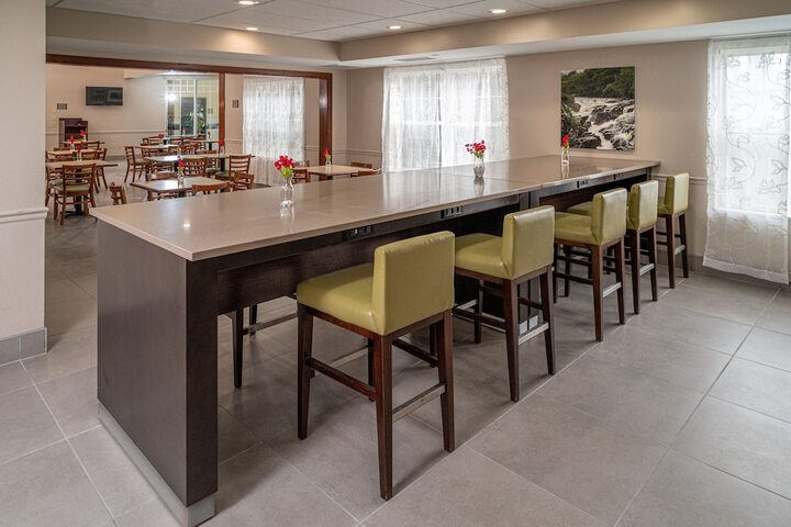 Breakfast area