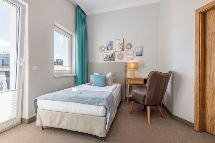 Room 15 of 108