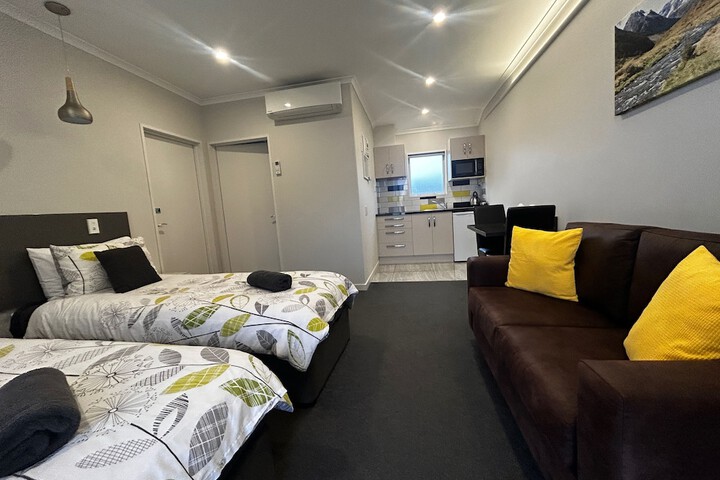 Room 15 of 66