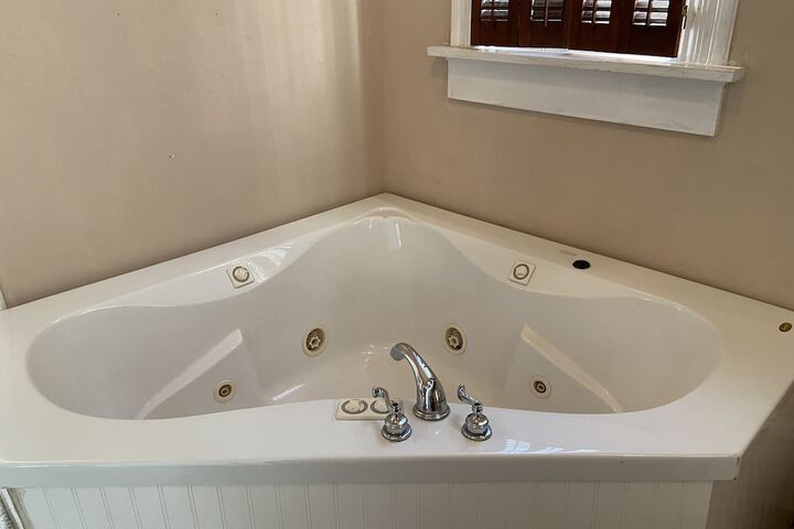 Hot Tub 39 of 48