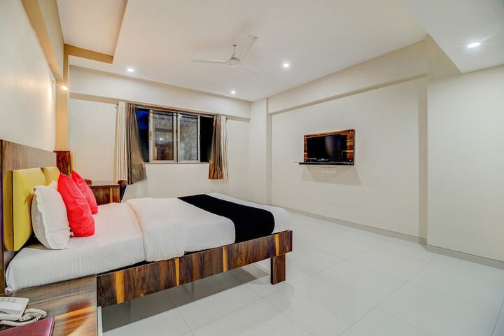 Room 6 of 40