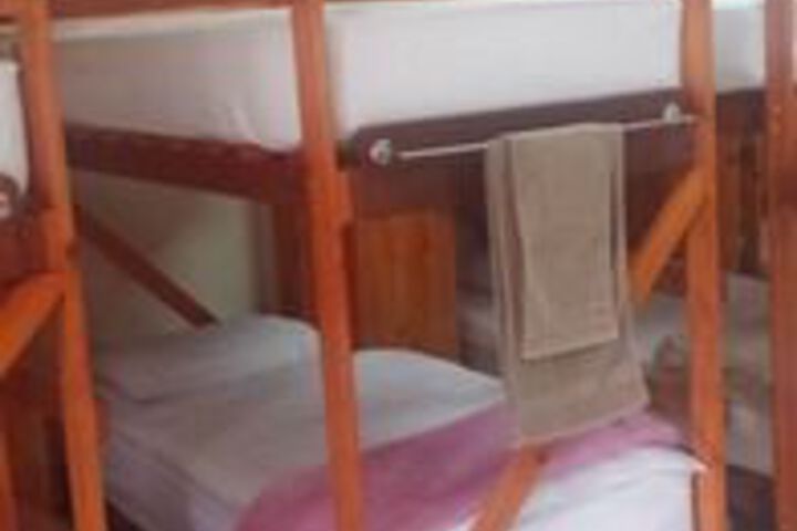 Room 7 of 18