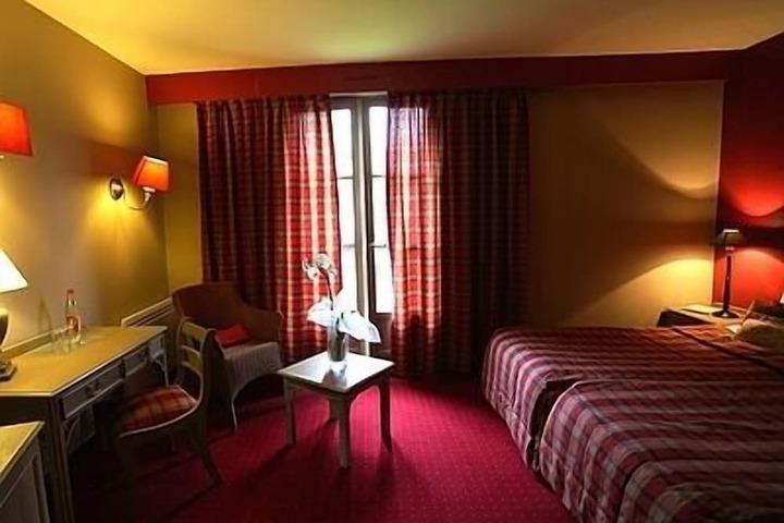 Room 7 of 39