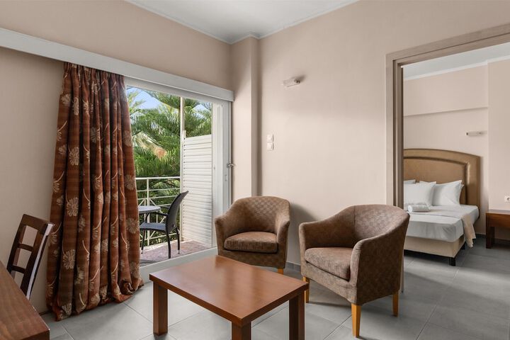 Room 17 of 128