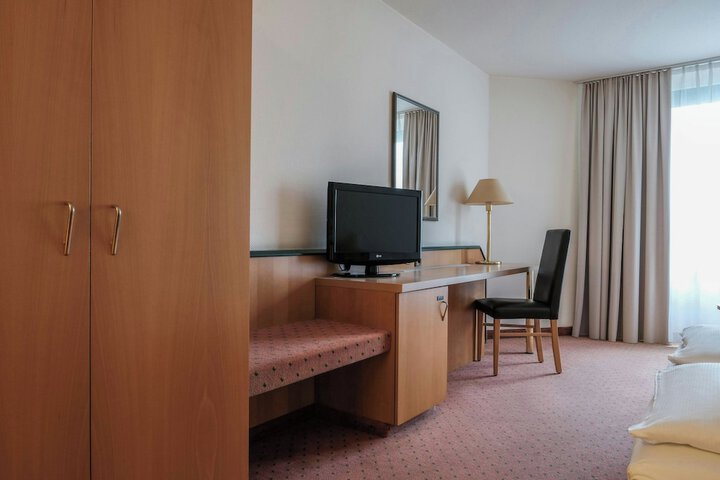 Room 36 of 78