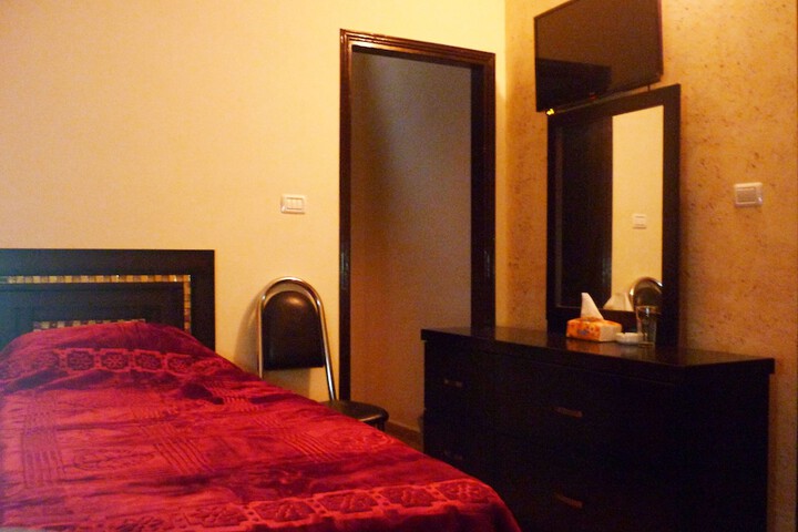 Room 14 of 26