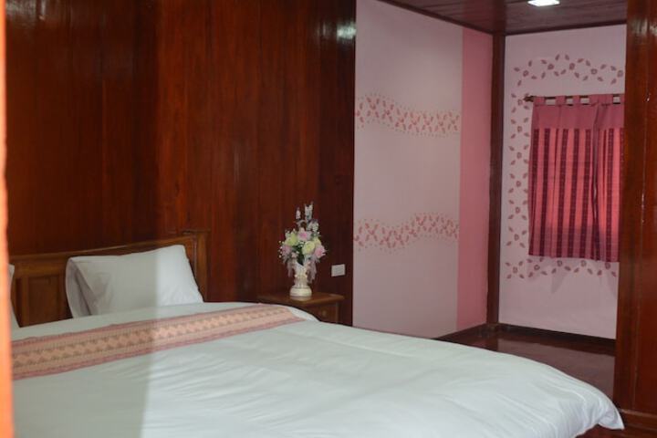 Room 7 of 82
