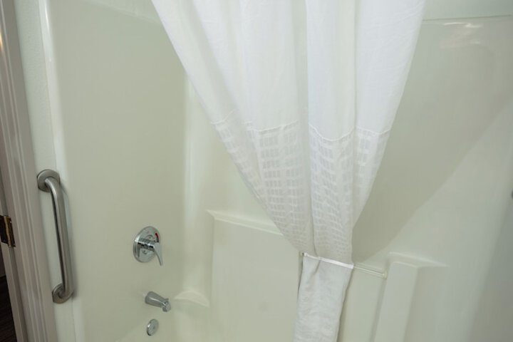 Deluxe 2 Queen Beds (1 of 9)