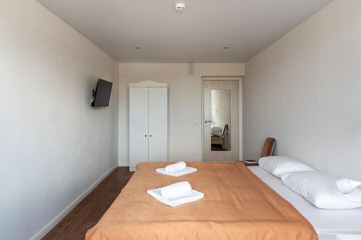 Room 14 of 21