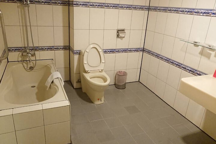 Room 36 of 49