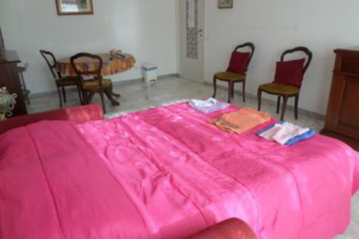 Room 4 of 20