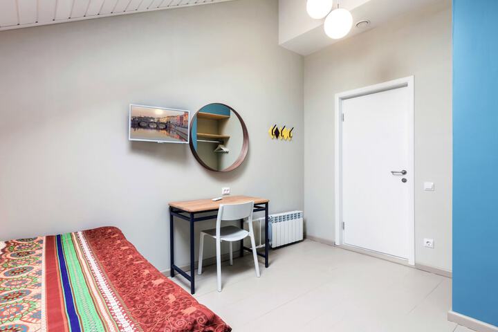 Room 21 of 49