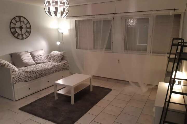 Room 33 of 81