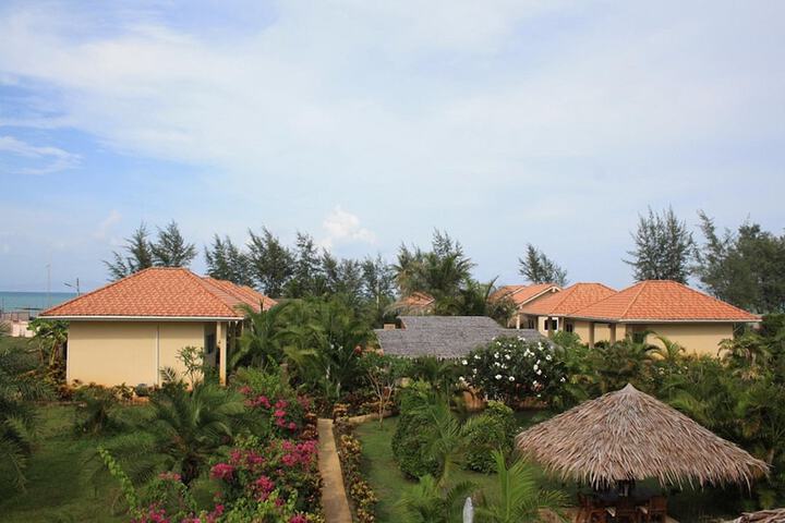 Hotel Exterior 137 of 159