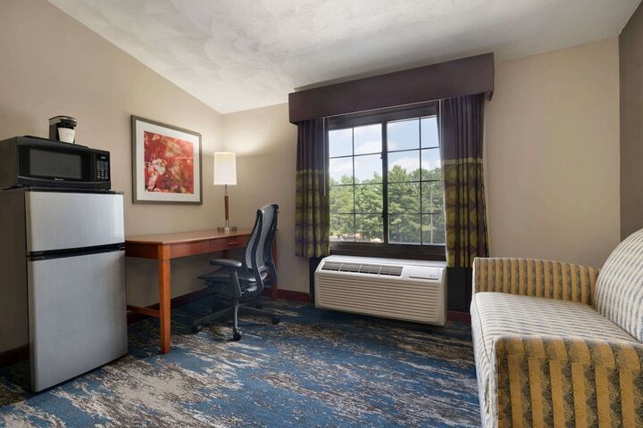 1 King Bed (6 of 7)