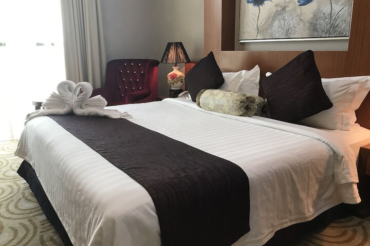 Room 9 of 34