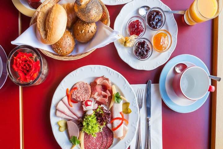 Breakfast/Coffee Service 23 of 30